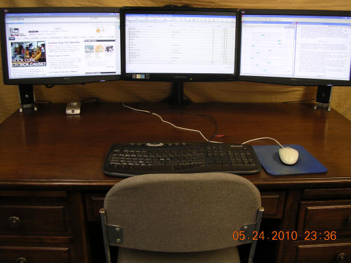Pic of three monitor setup